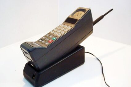 Se cumplirán 50 años del primer teléfono móvil de la hostoria